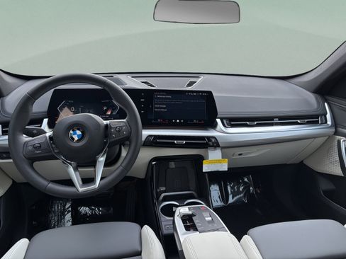 Certified 2026 BMW X1 xDrive28i AWD/4WD image 8