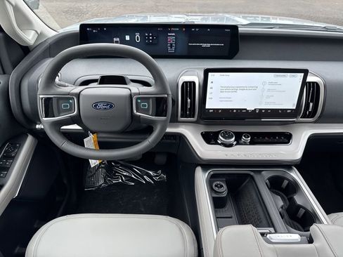 New 2025 Ford Expedition Max Active image 11