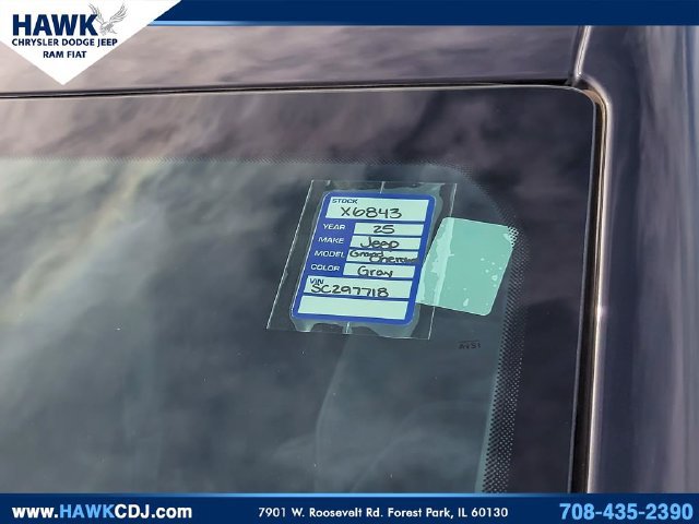 Certified 2025 Jeep Grand Cherokee Altitude AWD/4WD image 35