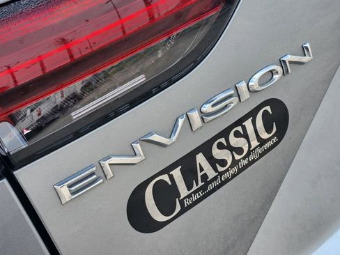 Used 2023 Buick Envision Essence image 12