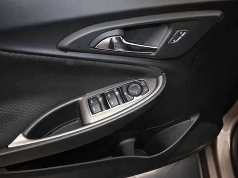 Used 2022 Chevrolet Malibu RS FWD image 11