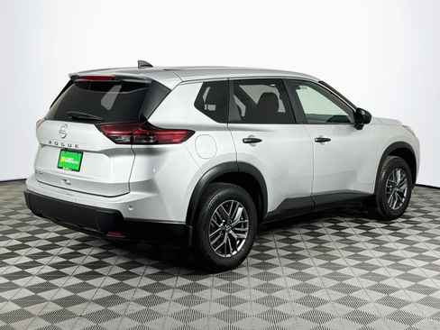 Used 2025 Nissan Rogue S FWD image 8