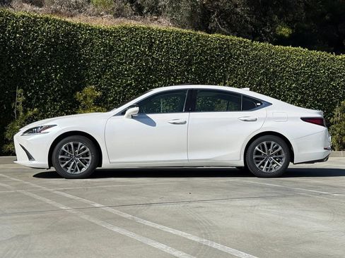 Certified 2025 Lexus ES 350 w/ Accessory Package (Z1) FWD image 5