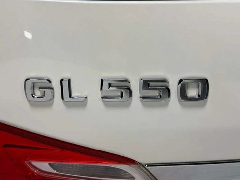 Used 2015 Mercedes-Benz GL 550 4MATIC image 12