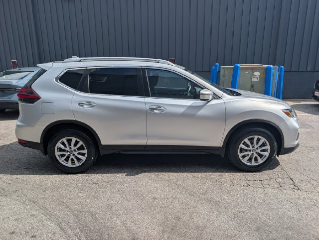 Used 2018 Nissan Rogue SV AWD/4WD image 6