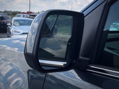 Used 2019 Chevrolet Colorado LT w/ LT Convenience Package AWD/4WD image 5