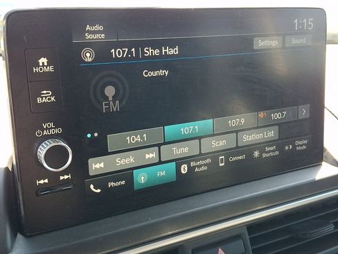 Used 2024 Honda Pilot EX-L image 18