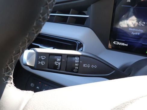 New 2027 Chevrolet Bolt LT w/ Comfort Package FWD image 25