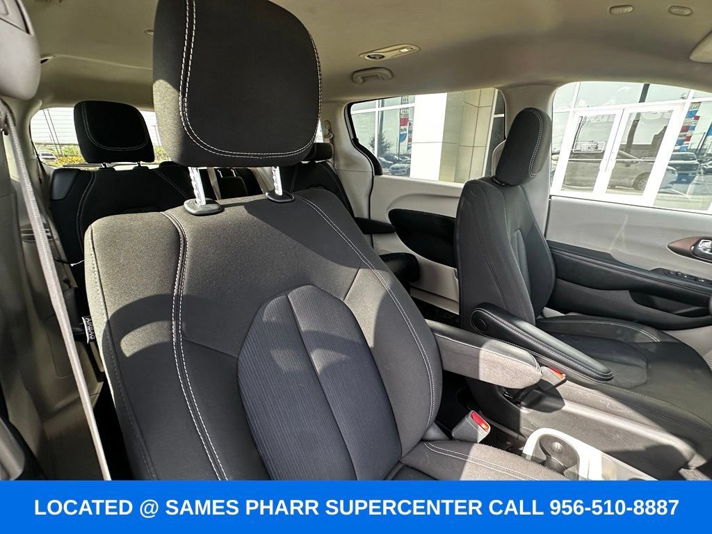 Used 2023 Chrysler Voyager LX FWD image 26