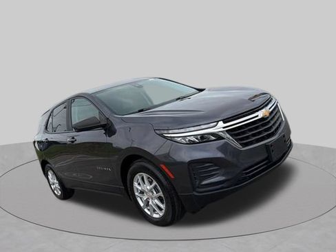 Used 2022 Chevrolet Equinox LS w/ LS Convenience Package FWD image 43