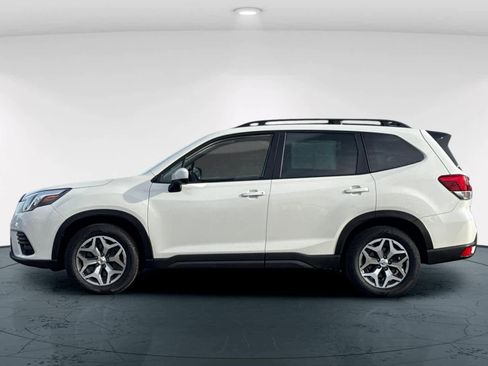 Used 2024 Subaru Forester Premium image 9