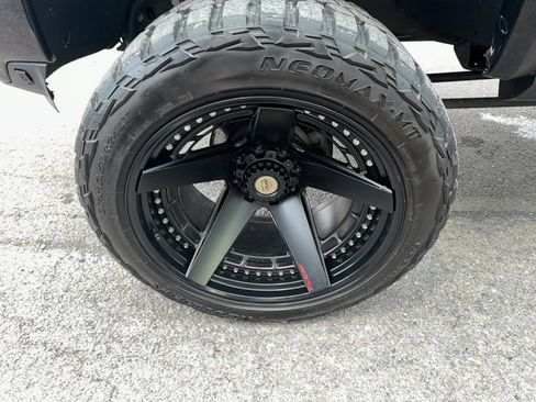 Used 2022 Chevrolet Silverado 2500 LTZ w/ LTZ Plus Package image 5