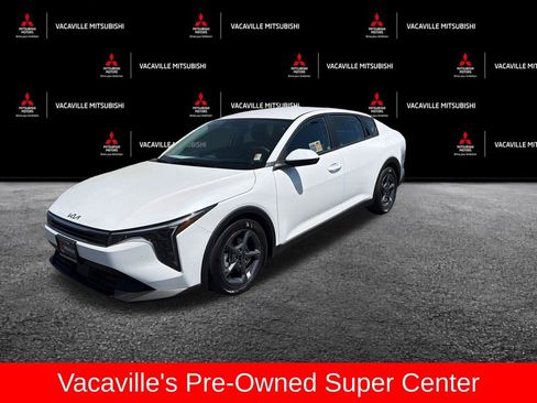 Used 2025 Kia K4 FWD image 2