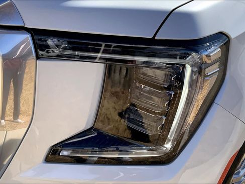 Used 2023 GMC Yukon Denali image 27
