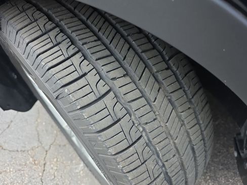 Used 2018 Ford Escape SE w/ SE Sync 3 Package image 24