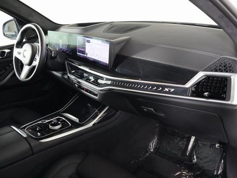 Used 2024 BMW X7 xDrive40i w/ Executive Package AWD/4WD image 9