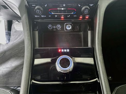 Used 2023 Jeep Grand Cherokee Altitude RWD image 23