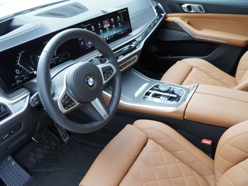 Used 2026 BMW X5 xDrive40i w/ M Sport Package AWD/4WD image 9