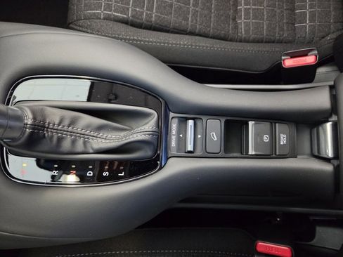 New 2026 Honda HR-V LX image 39