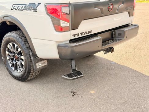 Used 2023 Nissan Titan PRO-4X w/ Pro-4x Convenience Package AWD/4WD image 13