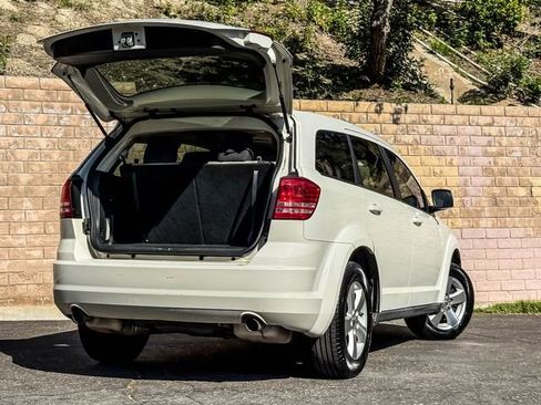 Used 2009 Dodge Journey SXT w/ Flexible Seating Group image 21