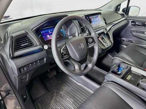 Used 2024 Honda Odyssey Elite image 8
