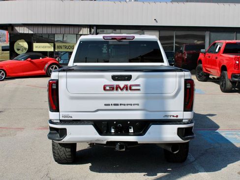 Used 2024 GMC Sierra 2500 AT4 w/ AT4 Premium Plus Package image 5