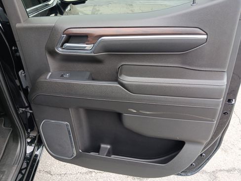 Used 2024 GMC Sierra 1500 SLT image 21