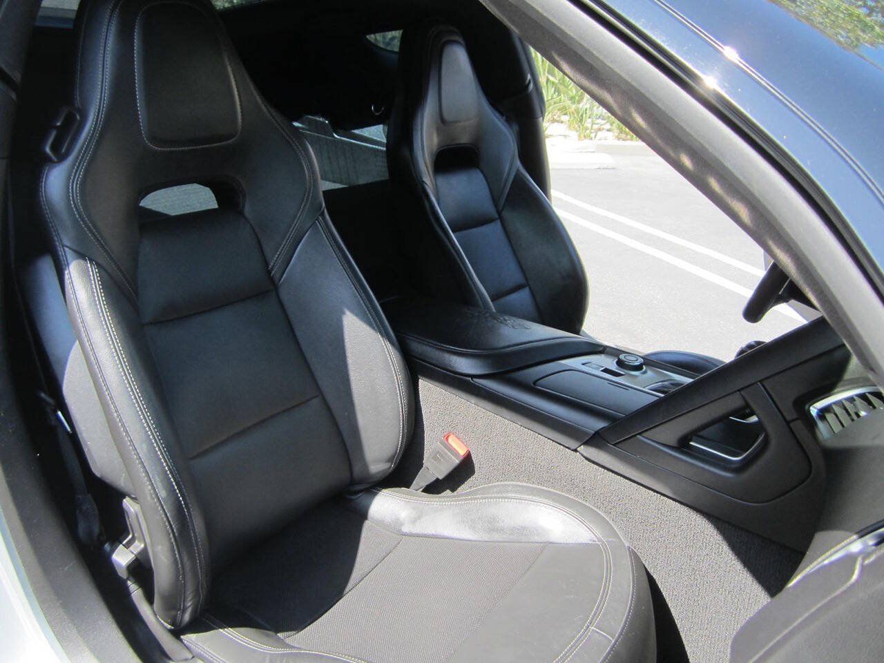 Used 2019 Chevrolet Corvette Stingray Coupe RWD image 18