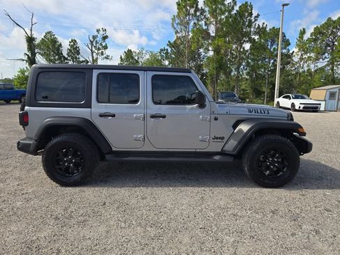 Used 2021 Jeep Wrangler Unlimited Sport AWD/4WD image 3