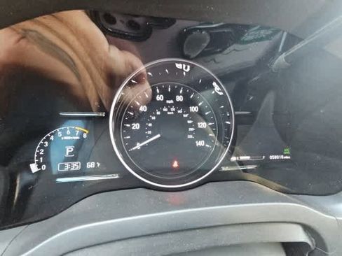 Used 2019 Honda HR-V Touring image 14