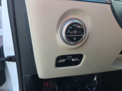 Used 2023 Mercedes-Benz C 300 Sedan image 26