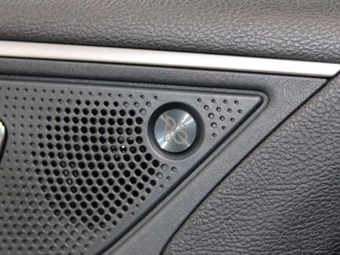 Used 2024 Ford Edge Titanium image 40