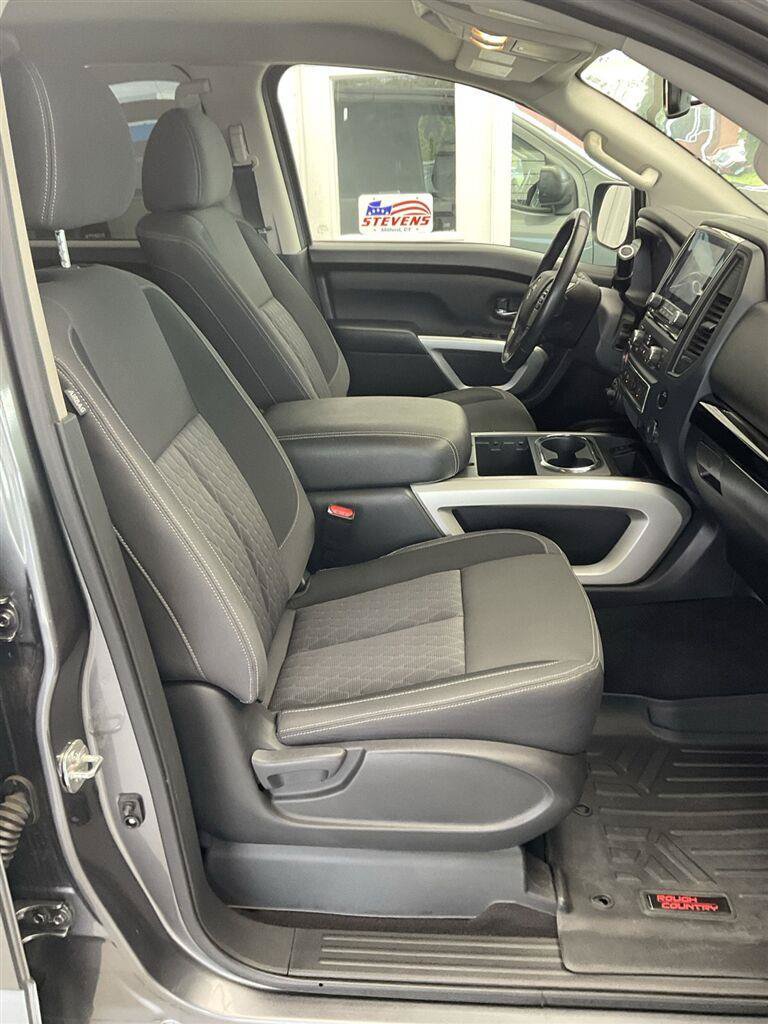 Used 2023 Nissan Titan SV w/ SV Convenience Package AWD/4WD image 12