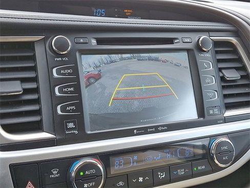 Used 2019 Toyota Highlander Limited image 4