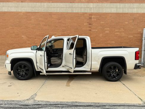 Used 2015 GMC Sierra 1500 Denali w/ Driver Alert Package AWD/4WD image 9