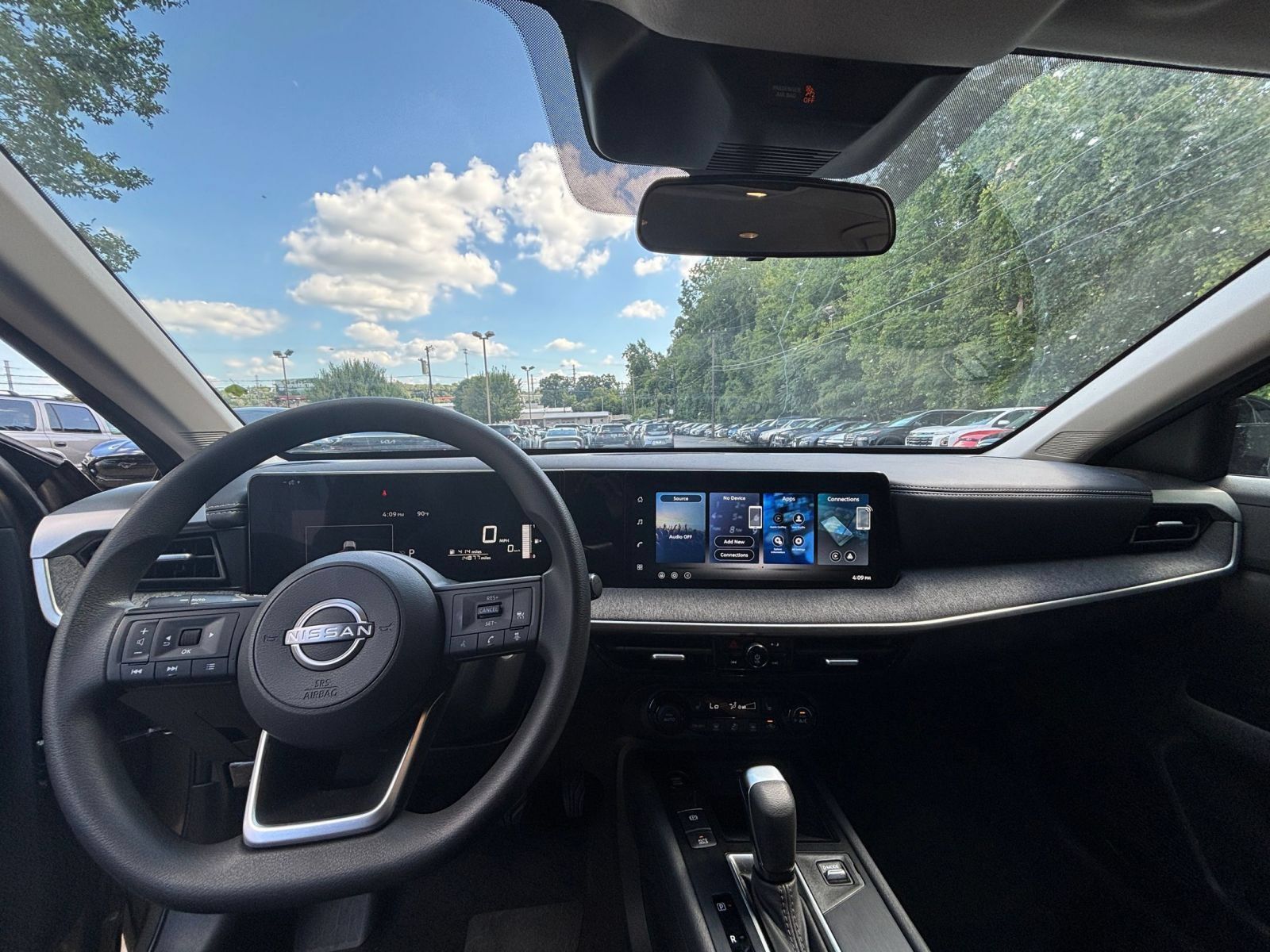 Used 2026 Nissan Kicks SV w/ Cold Weather Package FWD image 28