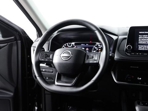 Used 2026 Nissan Rogue SV AWD/4WD image 19