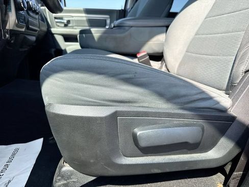 Used 2017 RAM 1500 Classic SLT AWD/4WD image 12