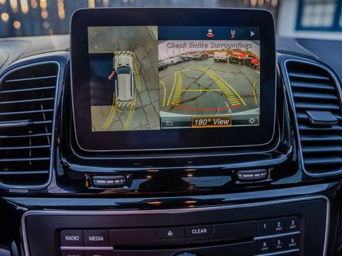 Used 2018 Mercedes-Benz GLS 550 4MATIC image 20