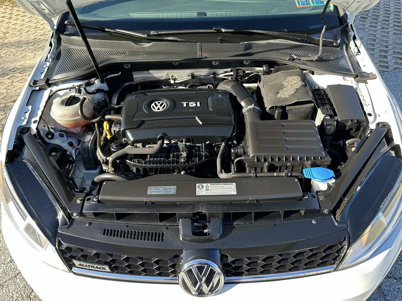 Used 2017 Volkswagen Golf Alltrack S AWD/4WD image 22