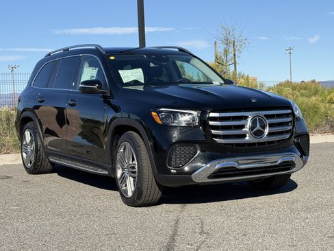 New 2026 Mercedes-Benz GLS 450 4MATIC image 6