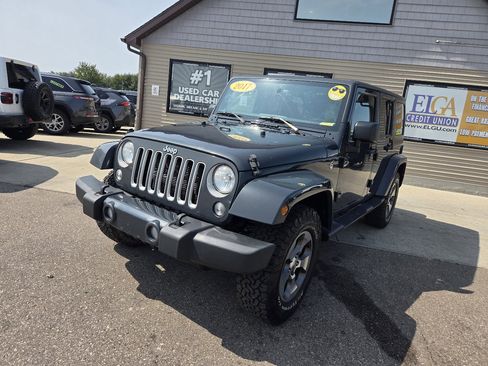 Used 2017 Jeep Wrangler Unlimited Sahara w/ Connectivity Group image 1