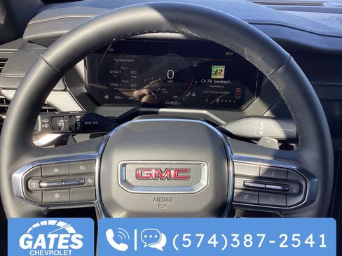 Used 2025 GMC Acadia Elevation AWD/4WD image 34
