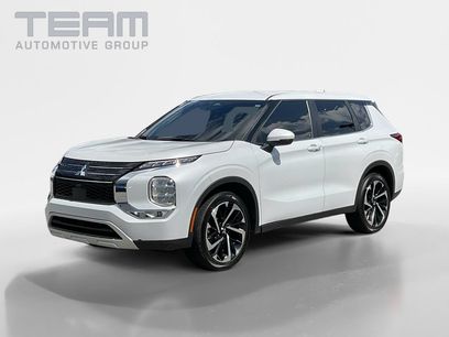 Used 2023 Mitsubishi Outlander SE