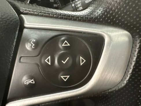 Used 2024 GMC Terrain SLE FWD image 20