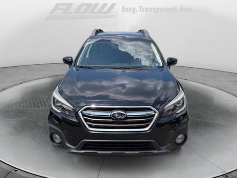 Used 2019 Subaru Outback 2.5i Limited AWD/4WD image 3