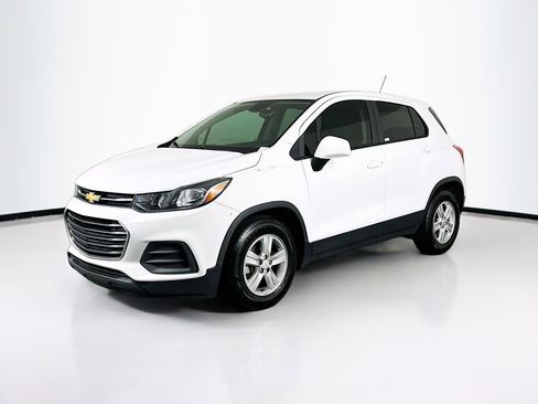 Used 2020 Chevrolet Trax LS w/ Tint and Cruise Package image 3