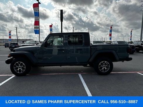 Used 2025 Jeep Gladiator Sport AWD/4WD image 6