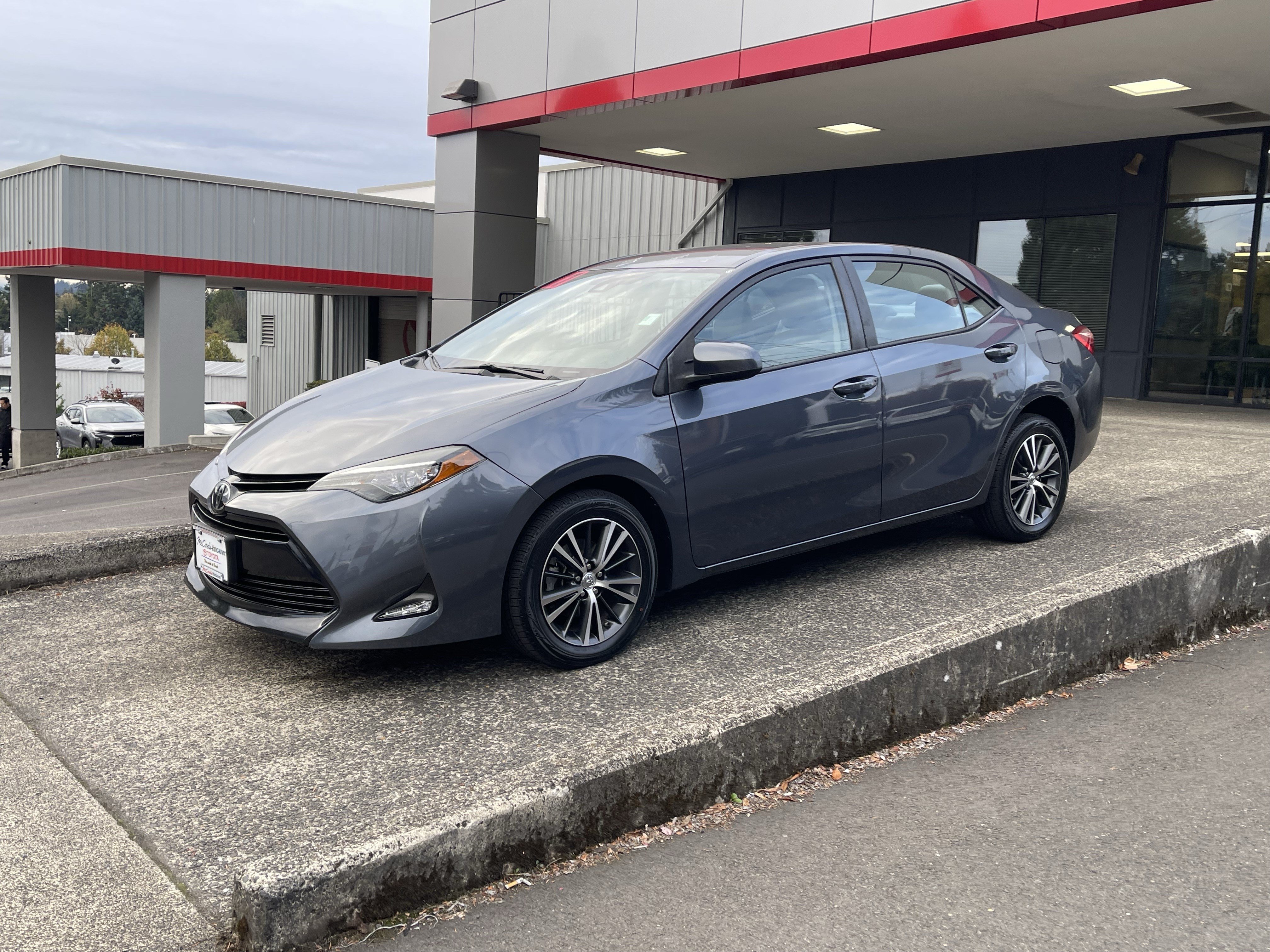 Certified 2017 Toyota Corolla LE w/ LE Premium Package FWD image 4